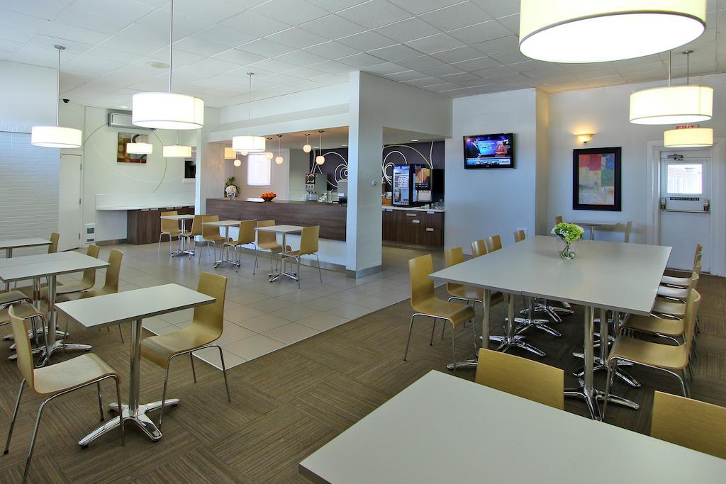 Rodd Moncton Hotel Екстериор снимка