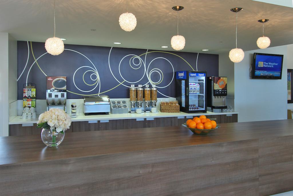Rodd Moncton Hotel Екстериор снимка